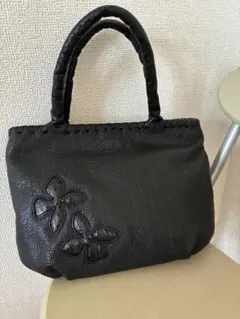 き*ま様 美品です！ブラックレザー花刺繍ハンドバッグIBIZA