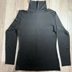 ユニクロ　ヒートテック黒 タートルネック 長袖 トップス　Ｌ