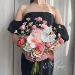 (ブートニア付き)ウェディングブーケ　アーティフィシャルフラワー　クラッチブーケ