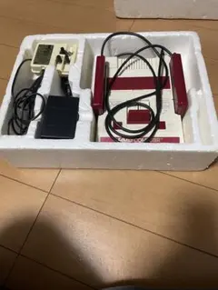 初代ファミリーコンピューター本体 FAMILY COMPUTER TESTED - メルカリ