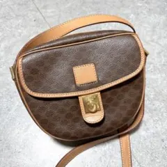 【美品】CELINE　セリーヌ　マカダム　フラップ　ショルダーバッグ　M14 2025年最新】セリーヌ マカダム ショルダーバッグ M14の人気