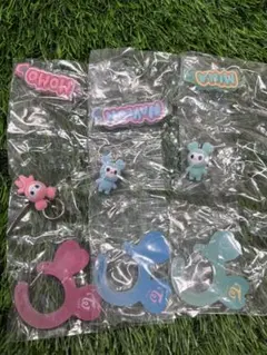 TWICE LOVELYS アクリルカラビナフロッキーマスコット　3つセット