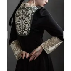Back embroidery flared dressのサムネイル