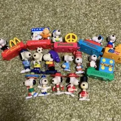 ハッピーセット　スヌーピー フィギュア　16点セット