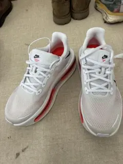 ハ*？様 NIKE ボメロ プレミアム