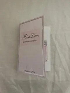 ミスディオール　ブルーミングブーケ　オードゥトワレ　1.5ml