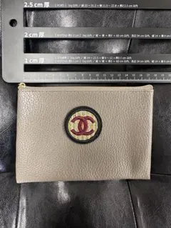 CHANEL ロゴ刺繍 ポーチ ベージュ