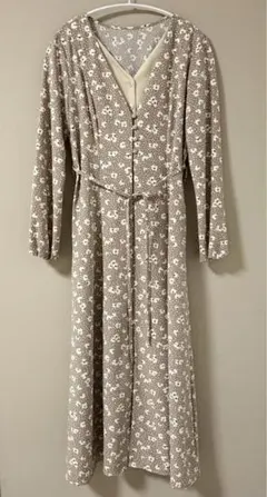 NATURAL BEAUTY BASIC レイヤード風花柄ワンピース