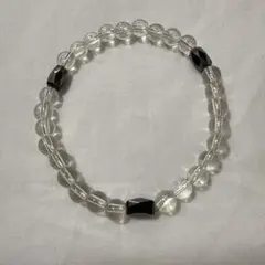 クリスタルと黒ビーズのブレスレット