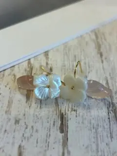 シェルのお花とローズクォーツのピアス