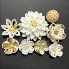 つまみ細工髪飾り　白金