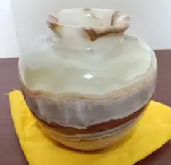 大漆・宝石緑｜梅瓶（めいへい） 鮮やかなグリーンの陶器製ミニ花瓶 大漆・宝石緑｜梅瓶（めいへい） 鮮やかなグリーンの陶器製ミニ花瓶