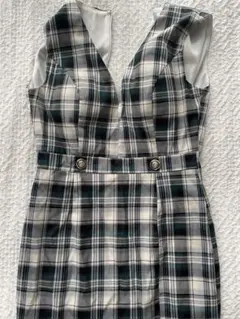 DAZY カップ付きキャバドレス(新品未使用)