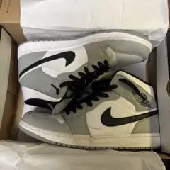 Air Jordan 1 グレー/ホワイト/ブラック Mid