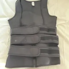 新品、未使用。 姿勢矯正 ネオプレンベスト 黒