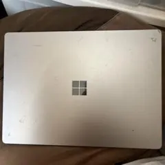 Microsoft Surface Laptop 本体　充電器付きのサムネイル