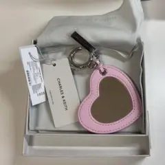 CHARLES & KEITH ハート型キーホルダー