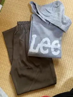 コーデセット　Lee パーカー FREAK'S STORE パンツのサムネイル