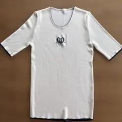 ホワイト 半袖ニット ロゴ刺繍