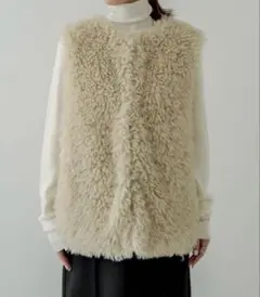 アイボリー ファーベスト ノースリーブ