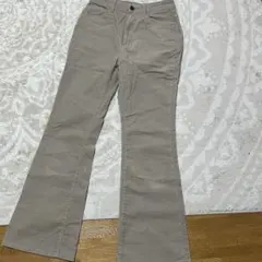 GU コーデュロイフレアパンツ