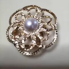 花の透かしデザインリング パール付き スカーフ留め