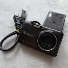 【動作確認済】CASIO EXILIM EX-FC100 ブラック 充電器つきのサムネイル
