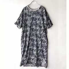 極美品✨スニュウ　オリジナル幾何学柄　カットソーワンピース　日本製　グレーのサムネイル