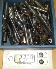 亀*雄様 超硬スクラップ約1.5kg - メルカリ