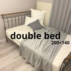 アイアン　ダブルベッド　フレーム 海外風　200 140