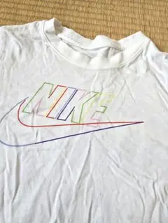 NIKE ホワイト Tシャツ カラフルロゴ