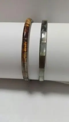 ブラウンとシルバーのバングル2点セット