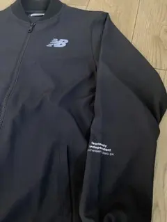 New Balance 黒 ブルゾンのサムネイル