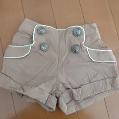 ベージュ ショートパンツ ボタン付き　90センチ