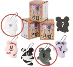 26☆ ディズニーハロウィン　ぬいぐるみチャーム　おばけ　白　黒　2025