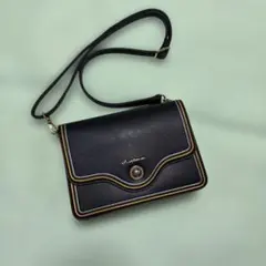 フラップ式ショルダーバッグ ブラック