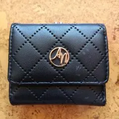 黒キルティング　三つ折り財布