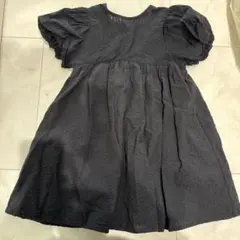 リボン付き黒パフスリーブワンピースのサムネイル