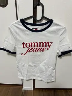 ウォニョン色違い着用　トミージーンズ　スリムリンガーTシャツ　ホワイト