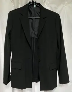 １３号セットアップ。ジャケット、スカート、パンツ。黒にグレーの縦縞。