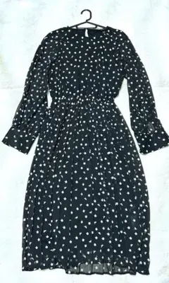 ZARA花柄刺繍　黒ロングワンピース　XS