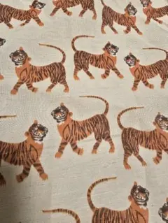 ボイルレースカーテン／タイガー柄／国産／幅100×高さ130㎝2枚組／腰窓