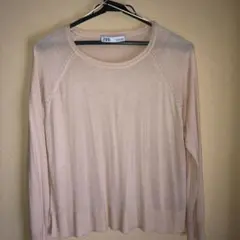 サーモンピンク ニット