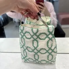 ビーズのハンドバッグ