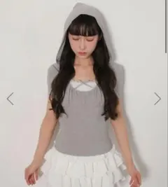 BUBBLESガーリーフードトップスのサムネイル