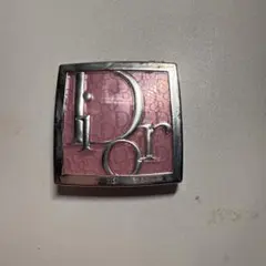 Dior BACKSTAGE ロージーグロウ 001ピンク