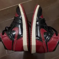 Nike Air Jordan 1 赤黒 高トップ
