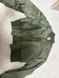 オリーブグリーン MA-1ジャケット