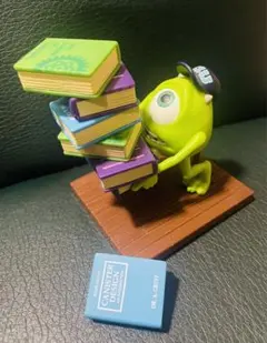 ディズニー　ピクサー　モンスターズユニバーシティ　マイクワゾースキー　フィギュア