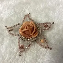 ヴィンテージ　ブローチ　コーラル　#1556